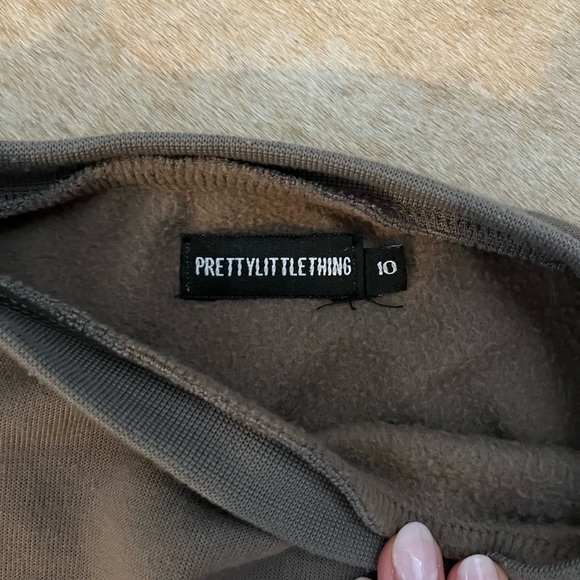 🦄 PRETTY LITTLE THING 🦄 two piece set - Picture 2 of 3